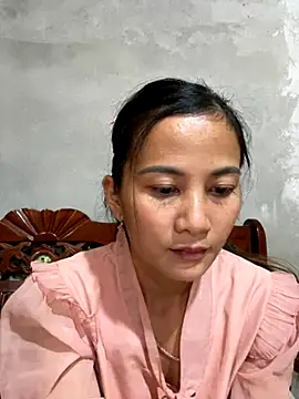 Snapshot of Miss-World00 chatting on December 3, 2025, 3:29 am Miss-World00 online show from December 3, 2025, 3:29 am