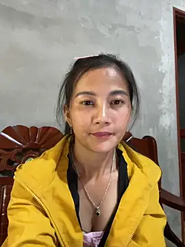 Snapshot of Miss-World00 chatting on December 4, 2025, 3:38 am Miss-World00 online show from December 4, 2025, 3:38 am