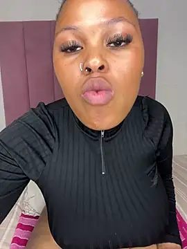 Bubbles156 online show from July 22, 2026, 3:47 pm