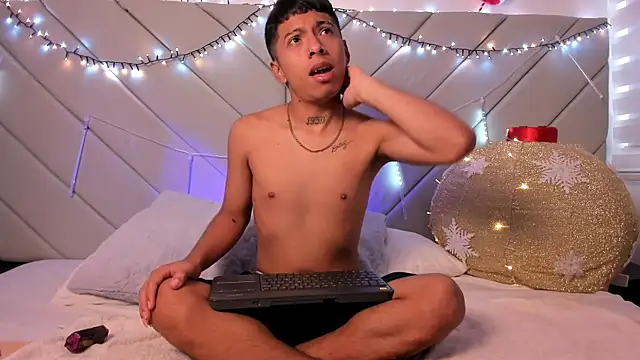 Snapshot of little_kris1 chatting on November 26, 2025, 12:49 pm little kris1 online show from November 26, 2025, 12:49 pm