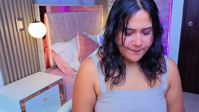 Snapshot of luna_jonezz chatting on October 27, 2025, 11:22 am luna jonezz online show from October 27, 2025, 11:22 am