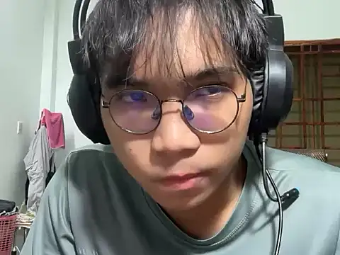 Snapshot of kave2033 chatting on November 25, 2025, 3:01 pm kave2033 online show from November 25, 2025, 3:01 pm