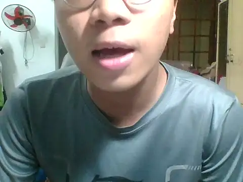 Snapshot of kave2033 chatting on October 23, 2025, 3:32 pm kave2033 online show from October 23, 2025, 3:32 pm