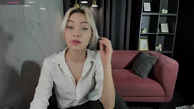 Snapshot of AlysiaSun_ chatting on October 15, 2025, 2:25 pm AlysiaSun online show from October 15, 2025, 2:25 pm
