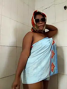 Snapshot of Rosebarby chatting on October 24, 2025, 8:02 am Rosebarby online show from October 24, 2025, 8:02 am