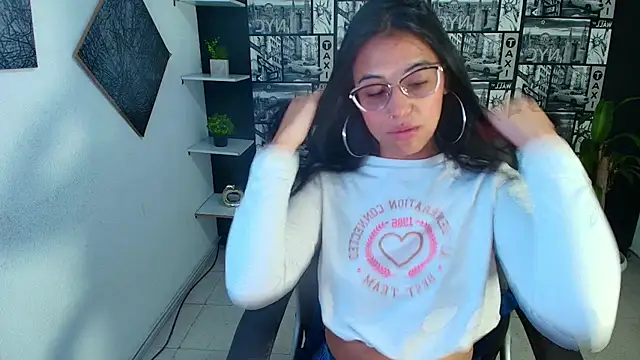 Sub Scarlett online show from November 17, 2025, 11:36 am