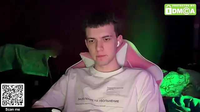 twinkbuldge online show from November 20, 2025, 5:57 pm