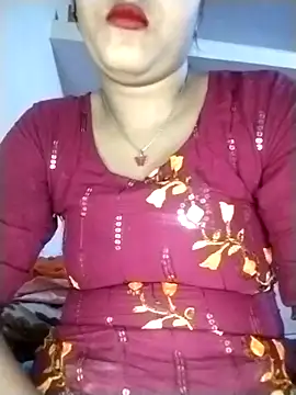 strip queennn online show from March 17, 2026, 5:38 pm