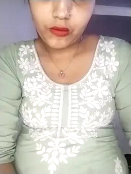 strip queennn online show from March 18, 2026, 6:42 pm