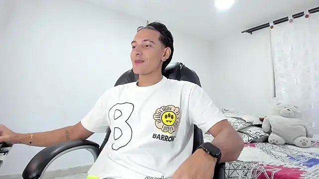 Snapshot of Hayden_Boy_ chatting on October 16, 2025, 1:41 pm Hayden Boy online show from October 16, 2025, 1:41 pm