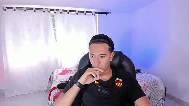 Snapshot of Hayden_Boy_ chatting on October 21, 2025, 1:10 pm Hayden Boy online show from October 21, 2025, 1:10 pm