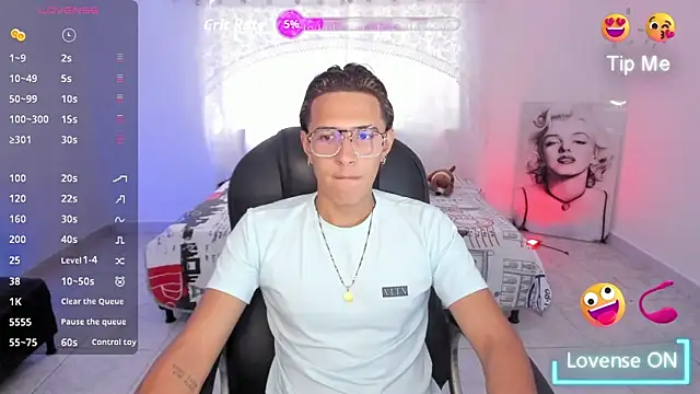 Snapshot of Hayden_Boy_ chatting on November 29, 2025, 6:30 pm Hayden Boy online show from November 29, 2025, 6:30 pm