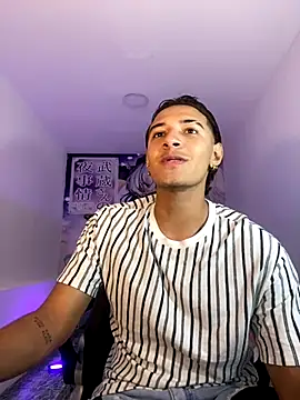 Snapshot of Hayden_Boy_ chatting on October 27, 2025, 12:39 pm Hayden Boy online show from October 27, 2025, 12:39 pm