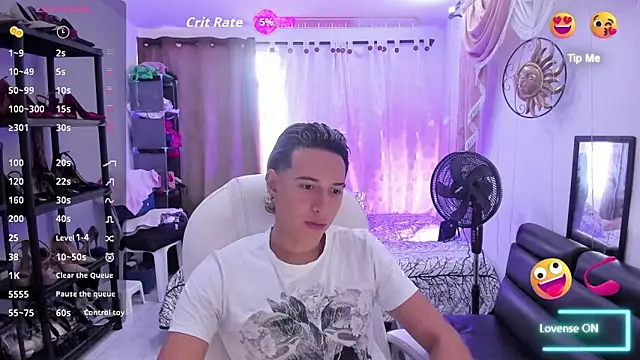 Snapshot of Hayden_Boy_ chatting on December 4, 2025, 6:40 pm Hayden Boy online show from December 4, 2025, 6:40 pm