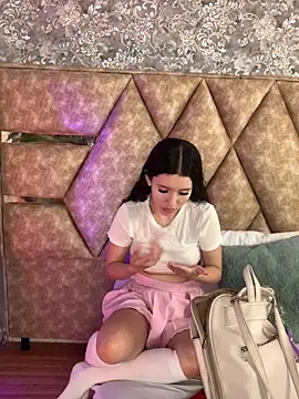 Snapshot of SsexCouplee chatting on November 21, 2025, 12:26 pm SsexCouplee online show from November 21, 2025, 12:26 pm