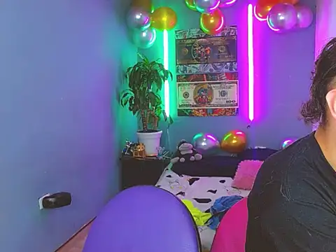 Snapshot of Latin_boysxxxx chatting on October 15, 2025, 11:46 pm Latin boysxxxx online show from October 15, 2025, 11:46 pm