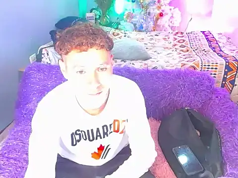 Snapshot of Latin_boysxxxx chatting on December 3, 2025, 7:24 pm Latin boysxxxx online show from December 3, 2025, 7:24 pm