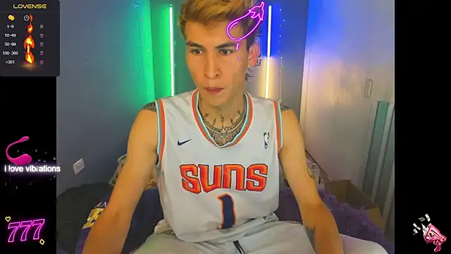 Snapshot of Latin_boysxxxx chatting on March 27, 2026, 1:14 am Latin boysxxxx online show from March 27, 2026, 1:14 am