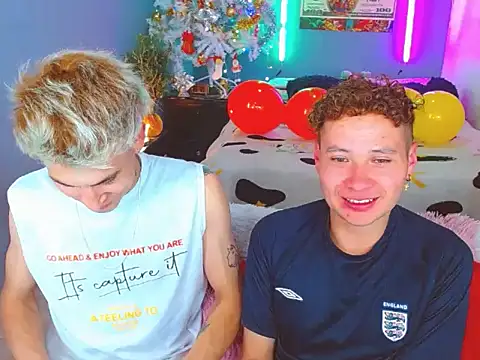 Snapshot of Latin_boysxxxx chatting on November 12, 2025, 5:06 pm Latin boysxxxx online show from November 12, 2025, 5:06 pm