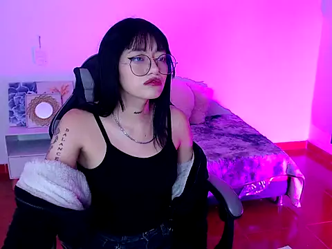 Snapshot of Isabella__666 chatting on November 24, 2025, 4:12 am Isabella 666 online show from November 24, 2025, 4:12 am