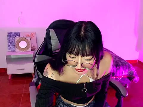 Snapshot of Isabella__666 chatting on November 13, 2025, 3:54 am Isabella 666 online show from November 13, 2025, 3:54 am