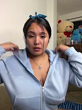 Mellani luod online show from April 25, 2026, 3:31 am