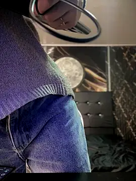 Arianaa Toro online show from November 20, 2025, 1:34 pm