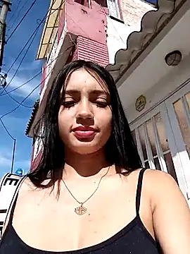 Arianaa Toro online show from November 4, 2025, 1:15 pm