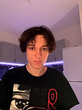 Snapshot of KristianGray chatting on October 16, 2025, 3:31 pm KristianGray online show from October 16, 2025, 3:31 pm