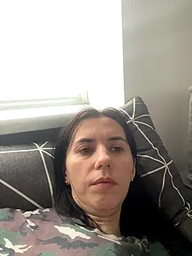 oliviya mur online show from November 12, 2025, 7:56 am