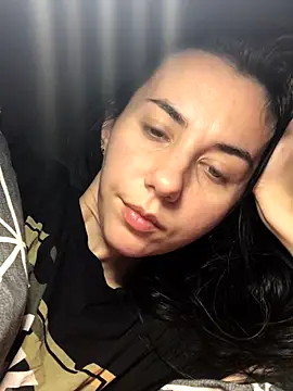 oliviya mur online show from October 17, 2025, 9:27 pm