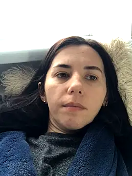 oliviya mur online show from November 9, 2025, 11:25 am