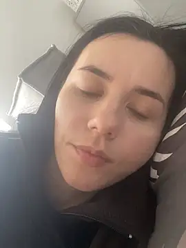 oliviya mur online show from February 10, 2026, 8:13 am