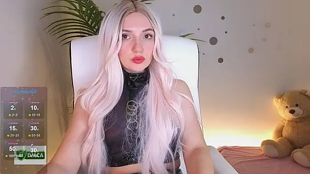 Snapshot of cute_cake chatting on December 5, 2025, 8:06 pm cute cake online show from December 5, 2025, 8:06 pm