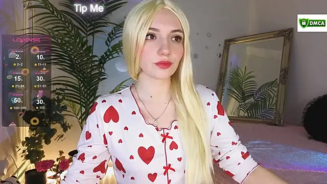 Snapshot of cute_cake chatting on November 2, 2025, 12:21 pm cute cake online show from November 2, 2025, 12:21 pm