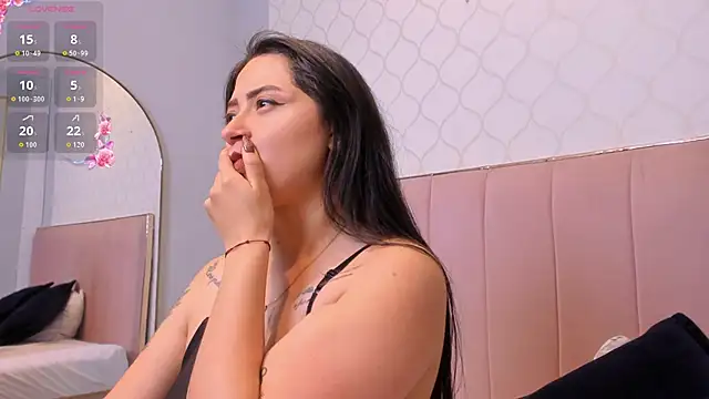 JuliethCruz  online show from March 9, 2026, 6:00 pm