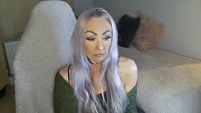 Snapshot of TheOGMiaMystique chatting on March 14, 2026, 5:19 pm TheOGMiaMystique online show from March 14, 2026, 5:19 pm