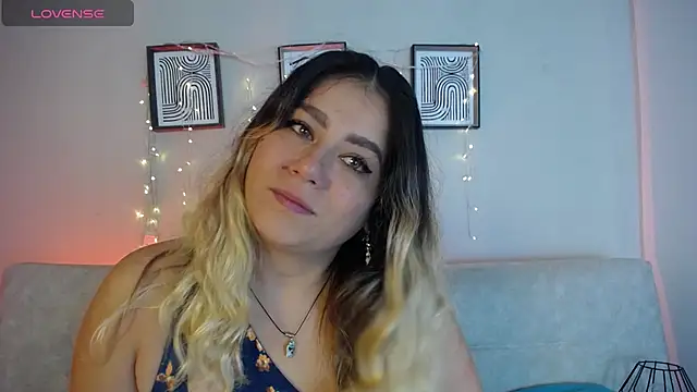 Sweet Bella Valery online show from April 28, 2026, 8:46 pm