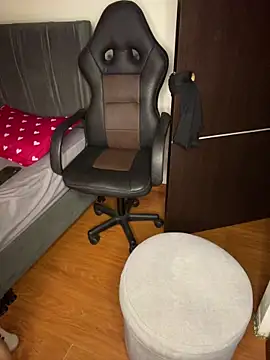 chucky karla online show from February 12, 2026, 4:12 am