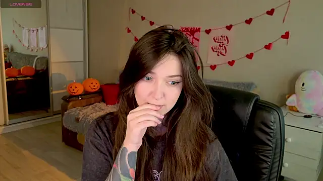 Snapshot of BellaSink chatting on November 7, 2025, 5:34 am BellaSink online show from November 7, 2025, 5:34 am