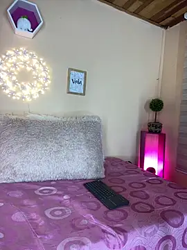 Meggie  online show from November 14, 2025, 11:41 pm