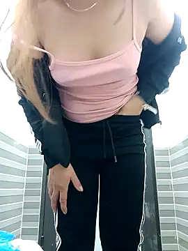 Snapshot of Myzak- chatting on February 22, 2026, 5:36 pm Myzak- online show from February 22, 2026, 5:36 pm