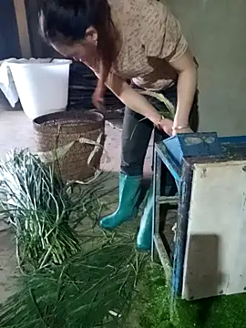 Snapshot of Myzak- chatting on February 11, 2026, 12:10 am Myzak- online show from February 11, 2026, 12:10 am