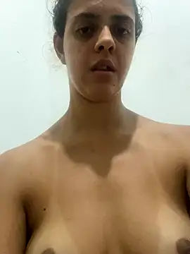 heloisamagno online show from October 17, 2025, 10:33 pm