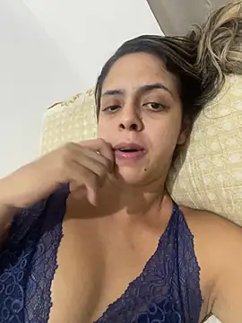 heloisamagno online show from October 28, 2025, 3:18 am