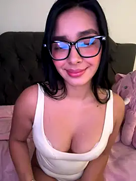 Snapshot of MiaSofia__ chatting on November 7, 2025, 8:57 pm MiaSofia online show from November 7, 2025, 8:57 pm