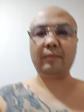 Snapshot of caige8888 chatting on October 21, 2025, 12:37 pm caige8888 online show from October 21, 2025, 12:37 pm