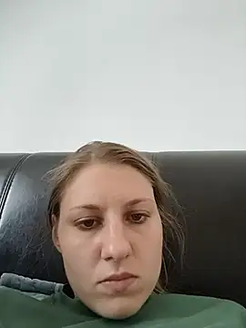 SandyCassie online show from August 2, 2026, 10:02 am