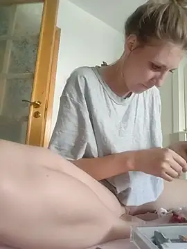 SandyCassie online show from June 16, 2026, 9:20 am