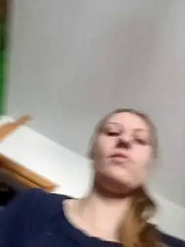 SandyCassie online show from April 25, 2026, 7:22 am
